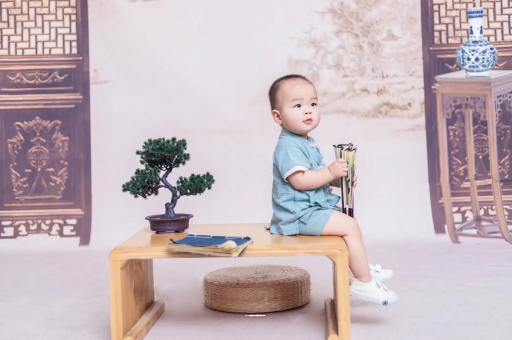 东台宝宝几个月笑出声